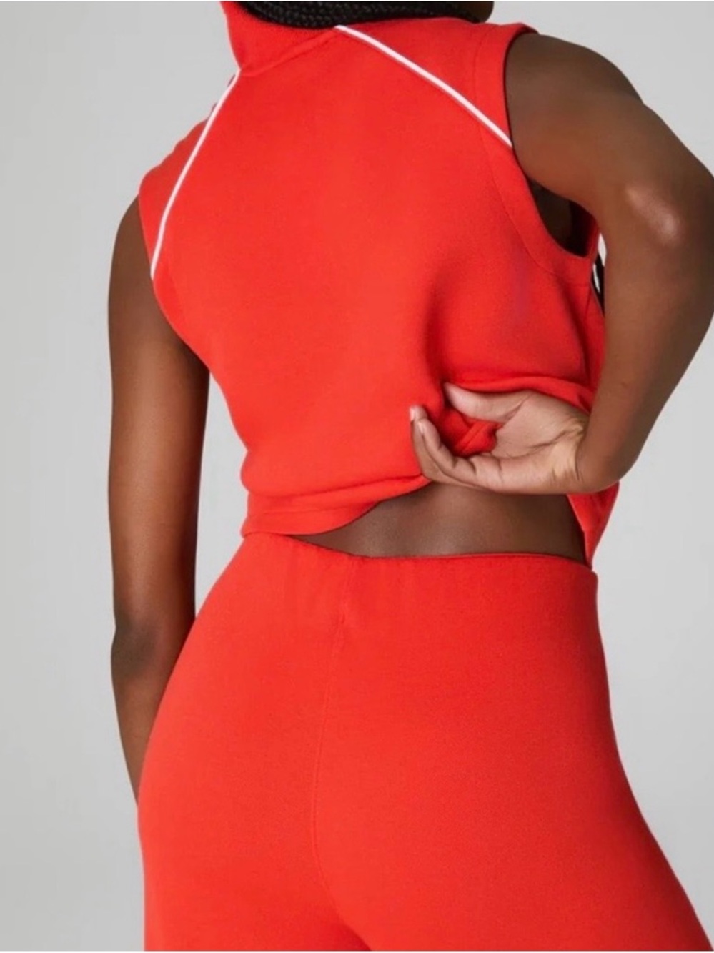 SPANX Poppy Red AirEssentials Jumpsuit (Size Medium Petite) - Picture 4 of 5